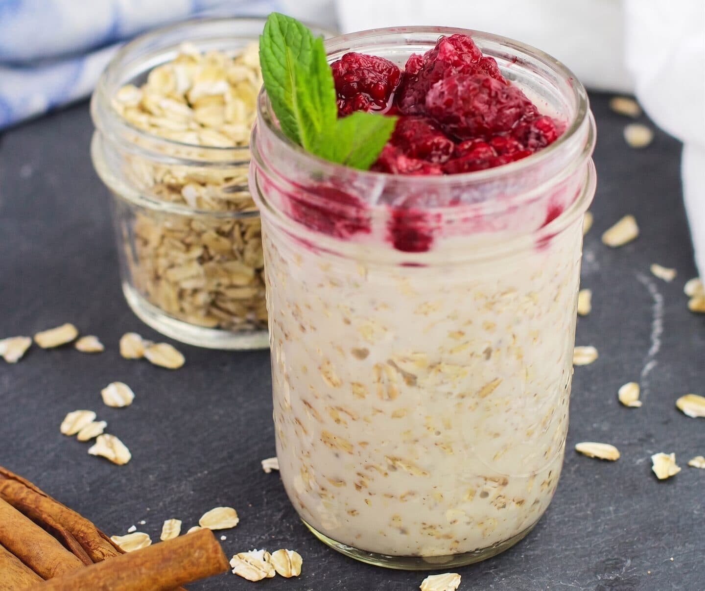 Porridge notturno ai frutti di bosco