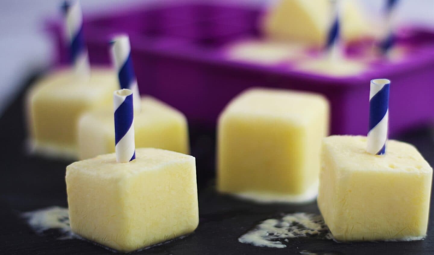 Ghiaccioli tropicali allo yogurt