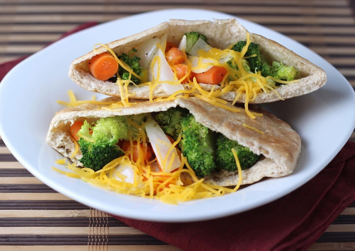 Pita ripiena di verdure